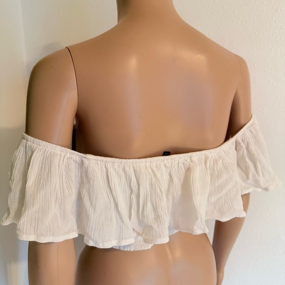 Fashion Nova Size S Small Lace Up Crop top Cottagecore Off Shoulder Ruffle Flowy - Picture 5 of 5